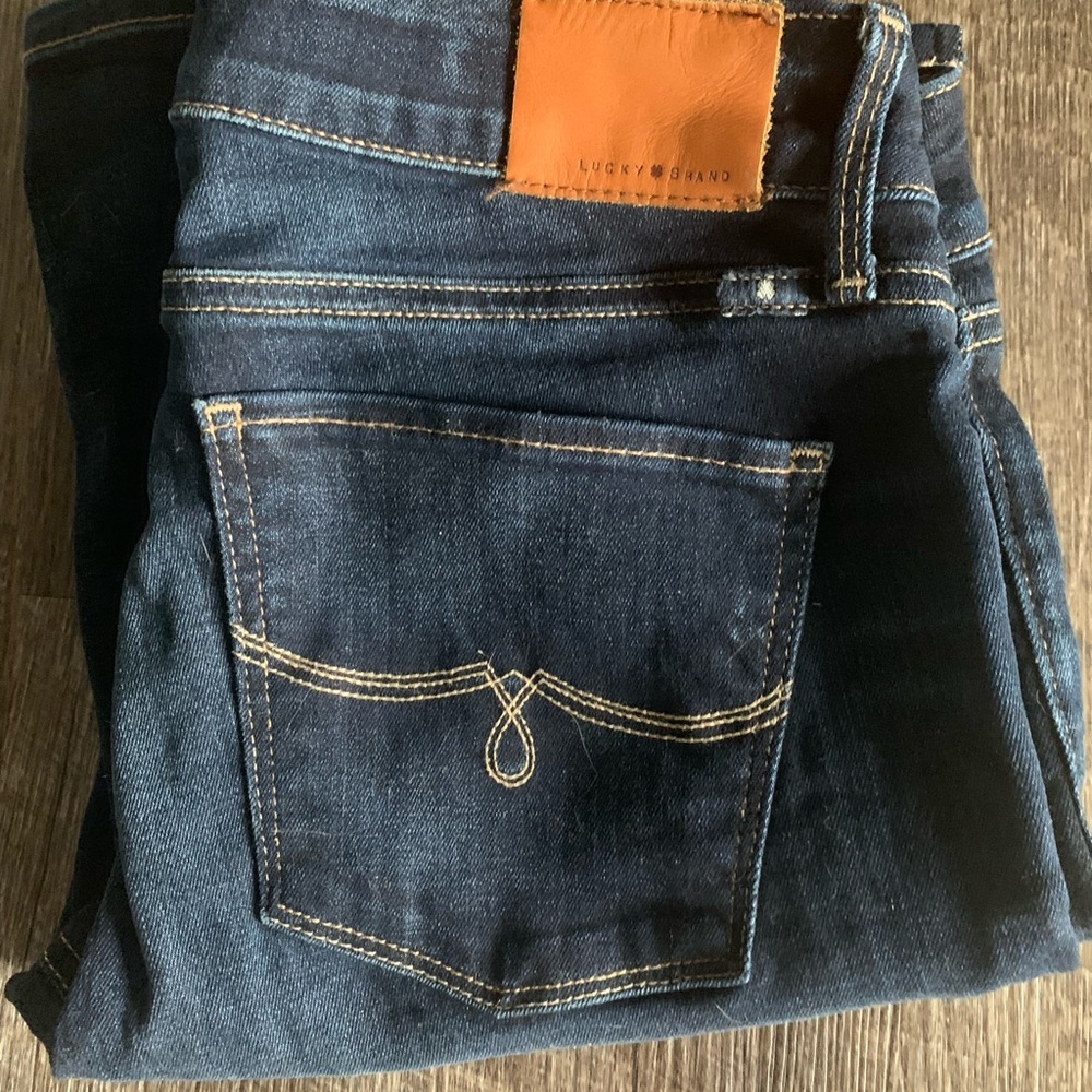 Lucky Brand size 28 Sandhills slit jeans
